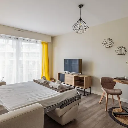 Porte Royale Avec Parking - Welkeys Daire *